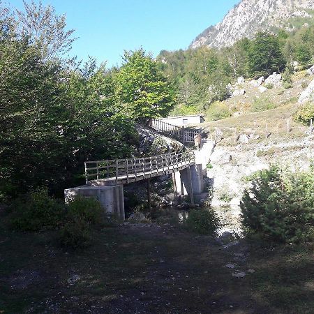Guesthouse Arben Selimaj Bajram Curri Exterior foto