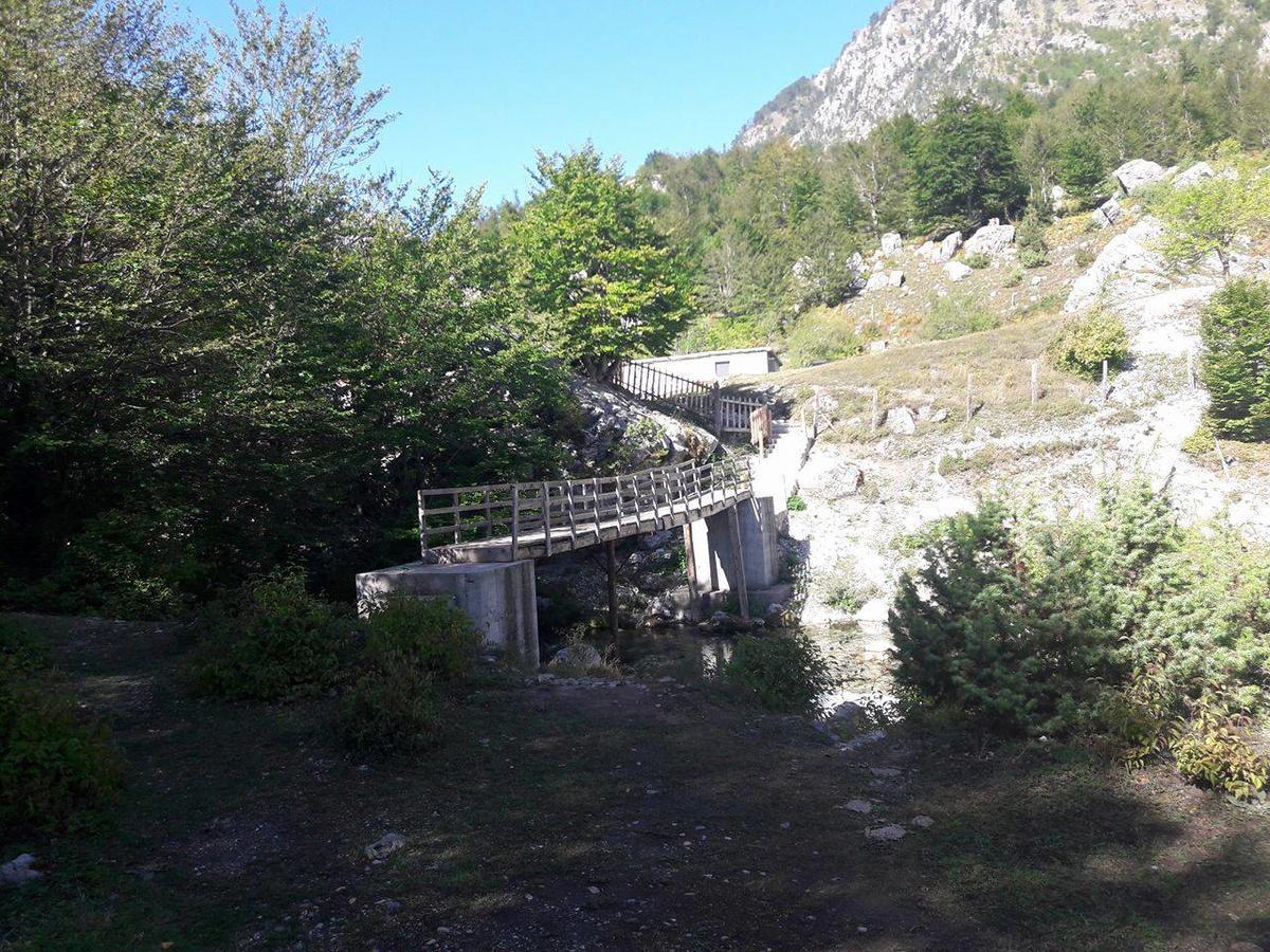Guesthouse Arben Selimaj Bajram Curri Exterior foto